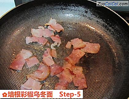 培根彩椒乌冬面做法第五步骤