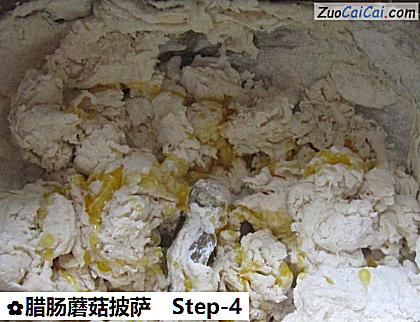 腊肠蘑菇披萨做法第四步骤