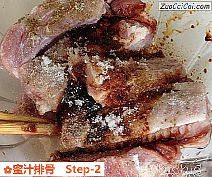 蜜汁排骨做法第二步骤