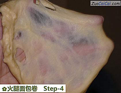 火腿面包卷做法第四步骤