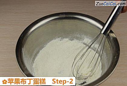 苹果布丁蛋糕做法第二步骤