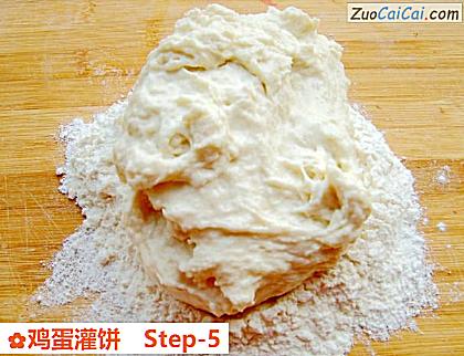 鸡蛋灌饼做法第五步骤