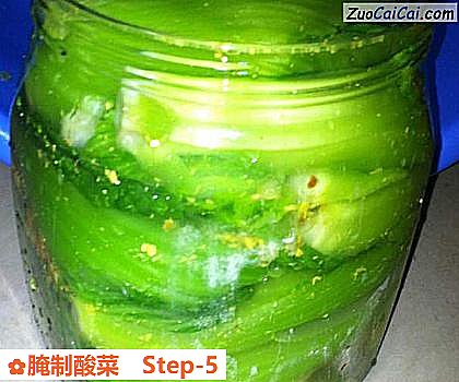 腌制酸菜做法第五步骤