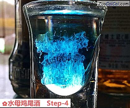 水母鸡尾酒做法第四步骤