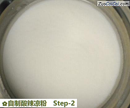 自制酸辣凉粉做法第二步骤