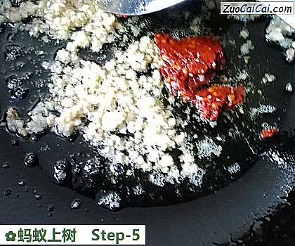 蚂蚁上树做法第五步骤