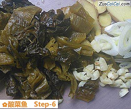 酸菜鱼做法第六步骤