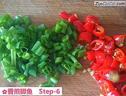 香煎鲫鱼做法第六步骤