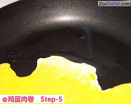 鸡蛋肉卷做法第五步骤