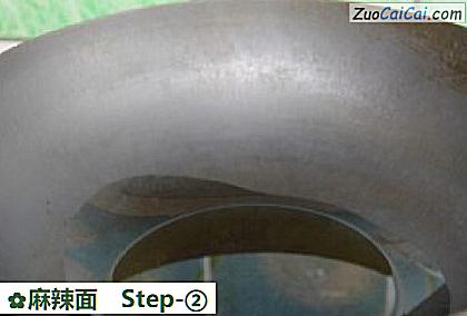 麻辣面做法第二步骤