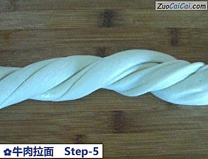牛肉拉面做法第五步骤