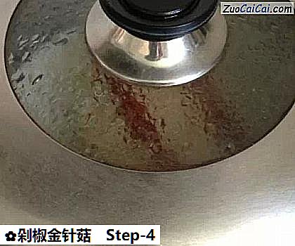 剁椒金针菇做法第四步骤