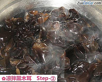 凉拌黑木耳做法第二步骤