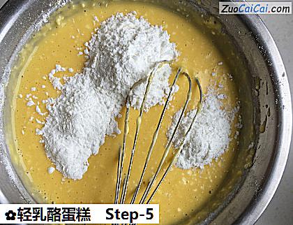 轻乳酪蛋糕做法第五步骤