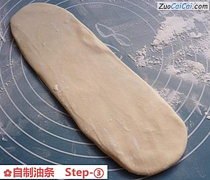 自制油条做法第三步骤