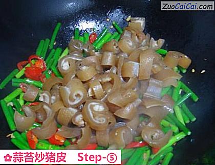 蒜苔炒猪皮做法第五步骤