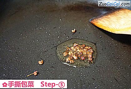 手撕包菜做法第五步骤