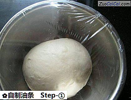 自制油条做法第一步骤