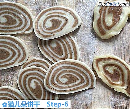 猫儿朵饼干做法第六步骤