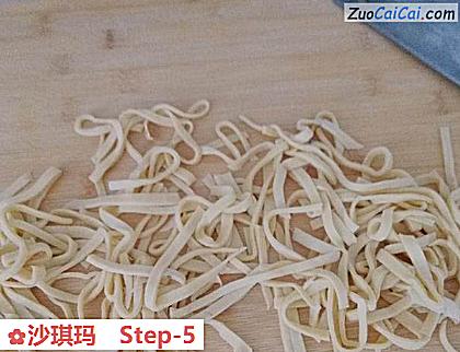 沙琪玛做法第五步骤