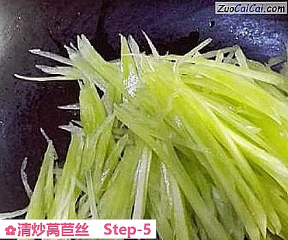 清炒莴苣丝做法第五步骤