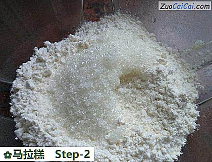 马拉糕做法第二步骤