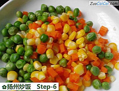 扬州炒饭做法第六步骤