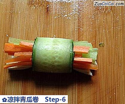 凉拌青瓜卷做法第六步骤
