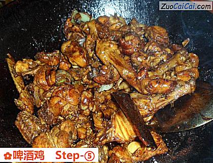 啤酒鸡做法第五步骤