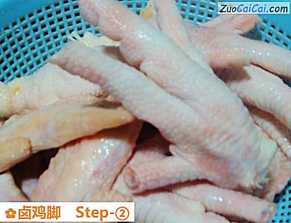卤鸡脚做法第二步骤