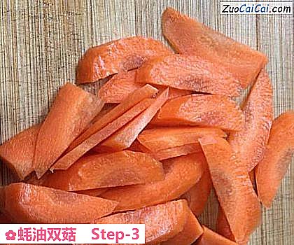 蚝油双菇做法第三步骤