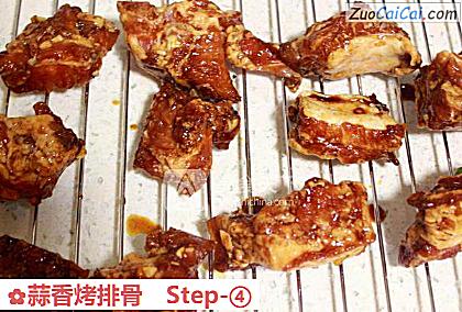 蒜香烤排骨做法第四步骤