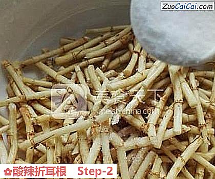 酸辣折耳根做法第二步骤