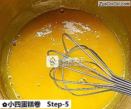 小四蛋糕卷做法第五步骤
