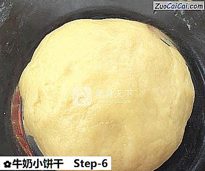 牛奶小饼干做法第六步骤