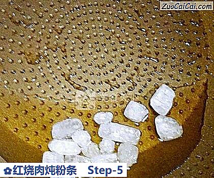 红烧肉炖粉条做法第五步骤