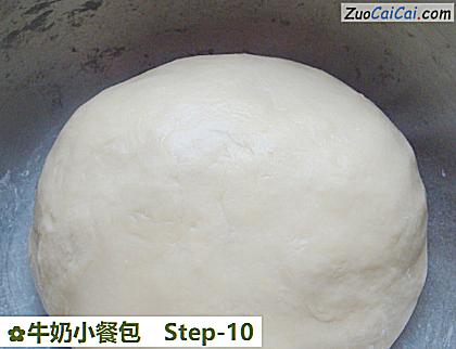 牛奶小餐包做法第十步骤