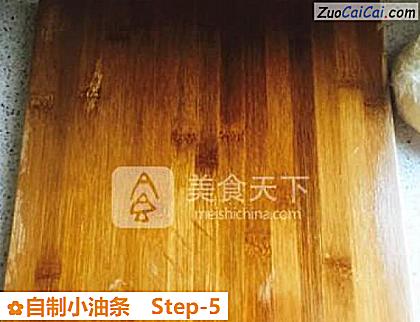 自制小油条做法第五步骤