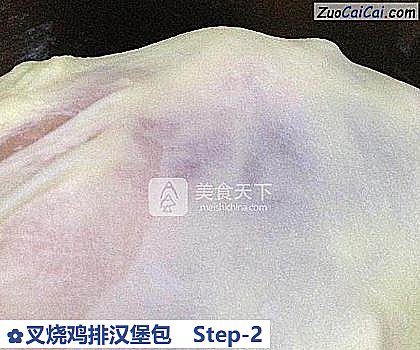 叉烧鸡排汉堡包做法第二步骤