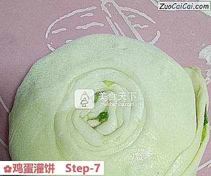 鸡蛋灌饼做法第七步骤