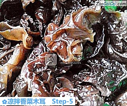 凉拌香菜木耳做法第五步骤