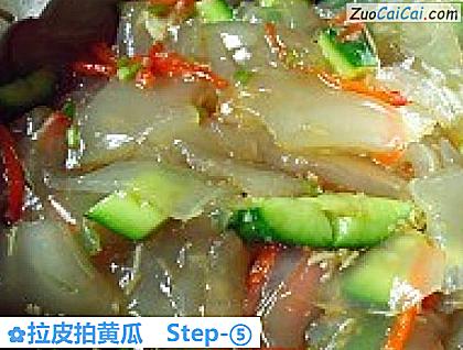 拉皮拍黄瓜做法第五步骤