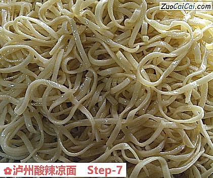 泸州酸辣凉面做法第七步骤