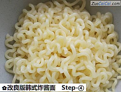 改良版韩式炸酱面做法第四步骤
