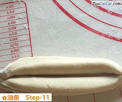 油条做法第十一步骤