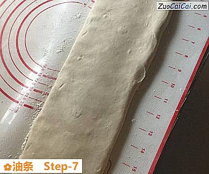 油条做法第七步骤