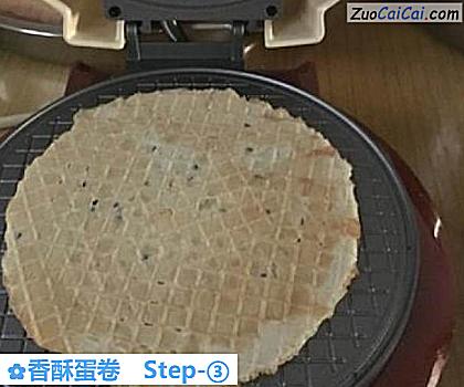 香酥蛋卷做法第三步骤