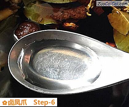 卤凤爪做法第六步骤
