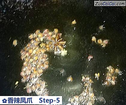 香辣凤爪做法第五步骤