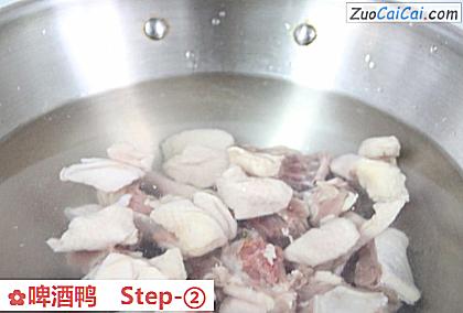 啤酒鸭做法第二步骤